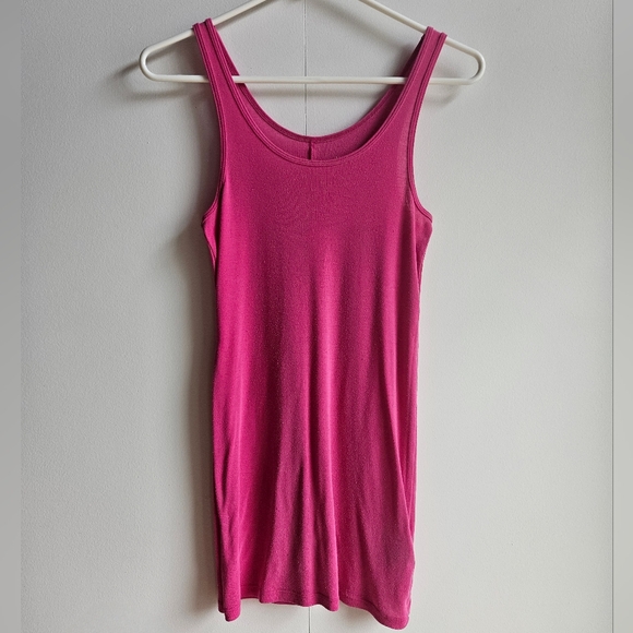 Mossimo Ribbed Tank in Women's M - Picture 1 of 8